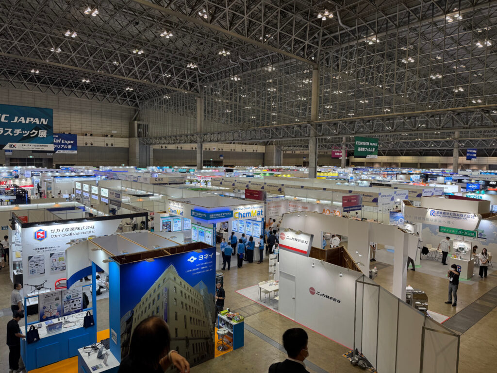 幕張メッセの展示会場の風景